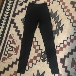 Beyond Yoga Take Me Higher Black Legging